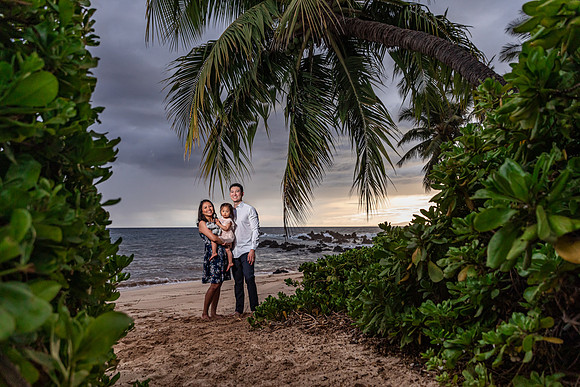 Maui-Family-Portrait-Photographer-MaddyL-001