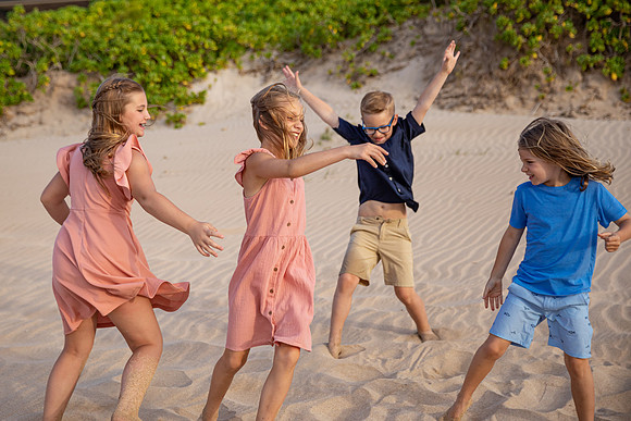 WebRes-MauiFamilyPortraits2022-byMaddyL-039