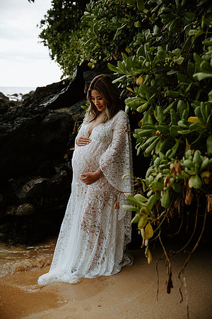 Madelynne Lorraine shooting for Moorea Thill Photography