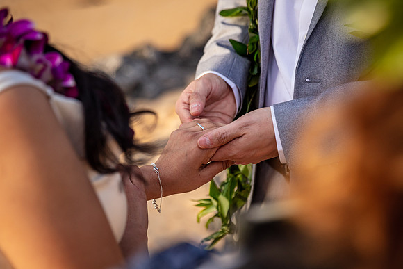 Maui-Elopement-Dec92022-byMaddyL-006