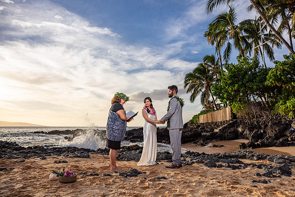Maui-Elopement-Dec92022-byMaddyL-008