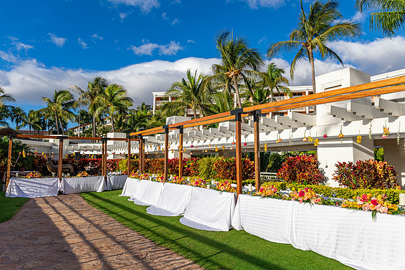 WebRes-Maui-Wedding-Day-MaddyLPhoto-368