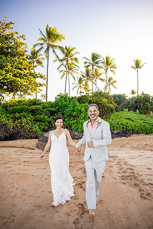 WebRes-Maui-Beach-Wedding-MaddyLPhoto-176