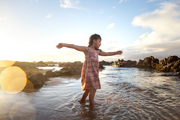 West Maui children portraits candid play moments and easy guided posed portraits