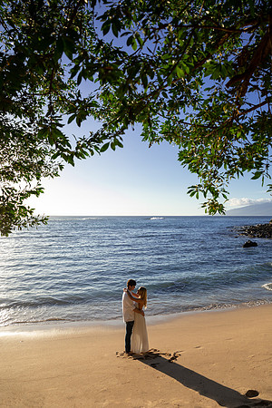 Maui-Beach-Proposal-Session-Madelynne-Lorraine-006
