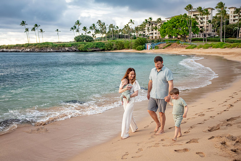 Variety of sunset portraits featuring a family with two young boys. Location: Napili Bay, Maui, Hawaii. 