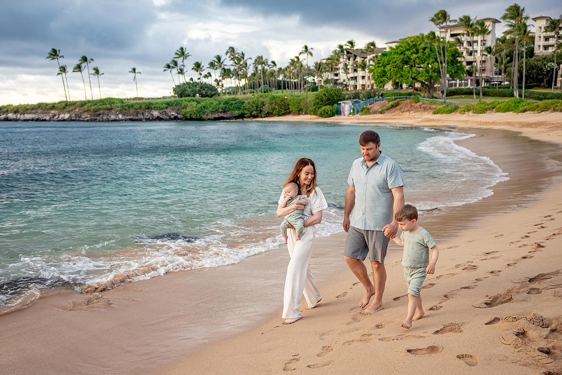 Variety of sunset portraits featuring a family with two young boys. Location: Napili Bay, Maui, Hawaii. 