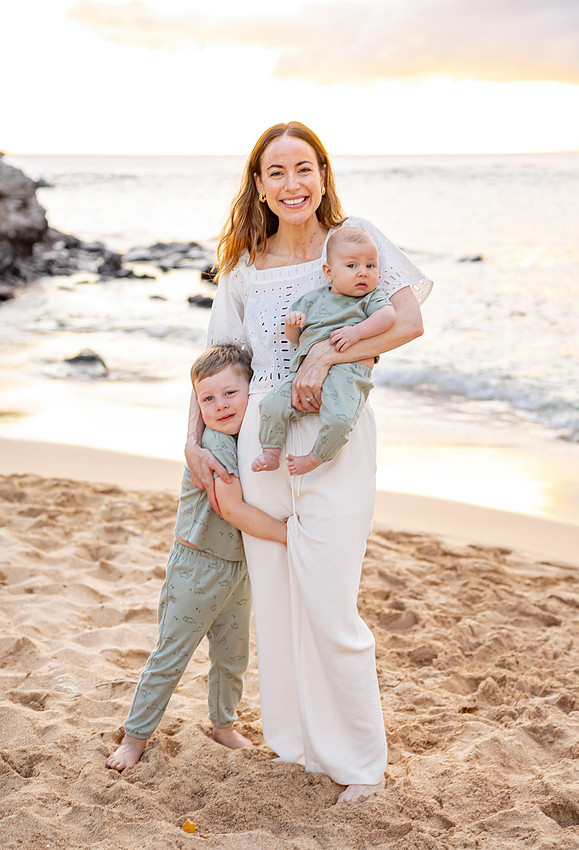 Variety of sunset portraits featuring a family with two young boys. Location: Napili Bay, Maui, Hawaii. 
