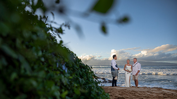 Maui-Beach-Wedding-by-Madelynne-Lorraine-003