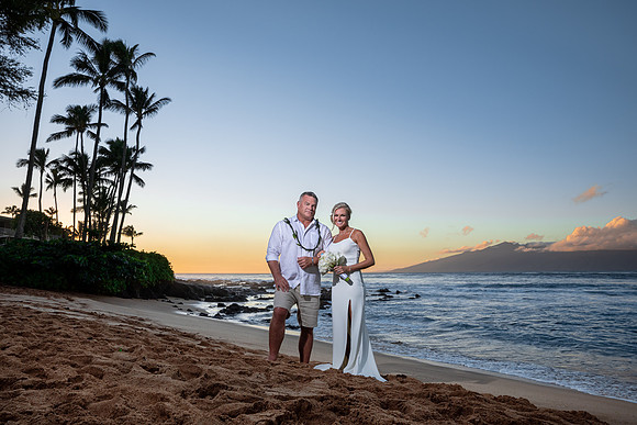 Maui-Beach-Wedding-by-Madelynne-Lorraine-007