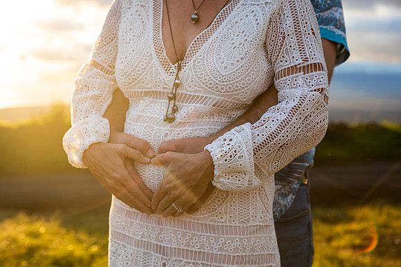Upcountry-Maui-Pregnancy-Announcement-014