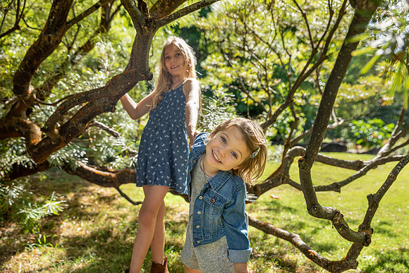 Botanical gardens family portrait session maui hawaii. Kula botanical gardens.