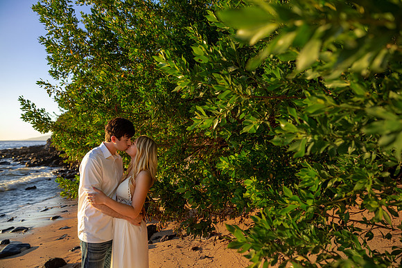 Maui-Beach-Proposal-Session-Madelynne-Lorraine-032