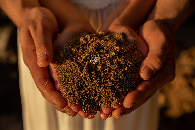 Maui-Beach-Proposal-Session-Madelynne-Lorraine-002