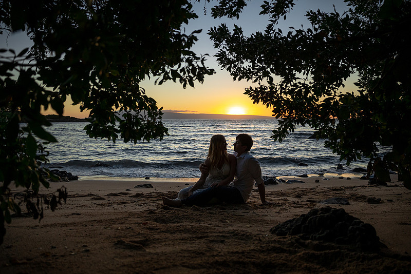 Maui-Beach-Proposal-Session-Madelynne-Lorraine-002