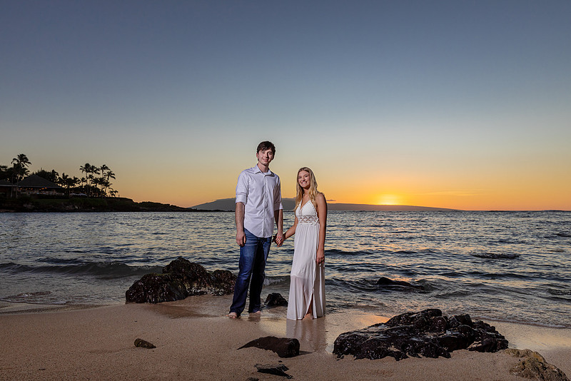 Maui-Beach-Proposal-Session-Madelynne-Lorraine-002