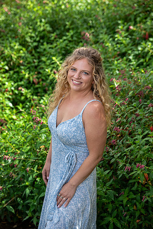 Graduation-Portraits-Madelynne-Lorraine-Photography-030