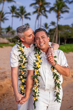 WebRes-Maui-Wedding-MaddyLPhoto-710