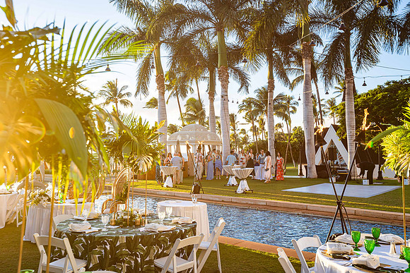 WebRes-Maui-Wedding-MaddyLPhoto-574