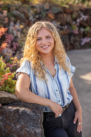Graduation-Portraits-Madelynne-Lorraine-Photography-004